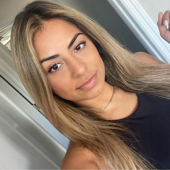 Meet your Posher, Amal - Picture 1 of 1